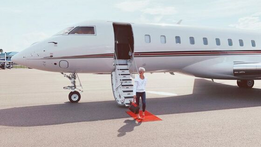 How to Find The Most Comfortable Stylish Airport Outfit
