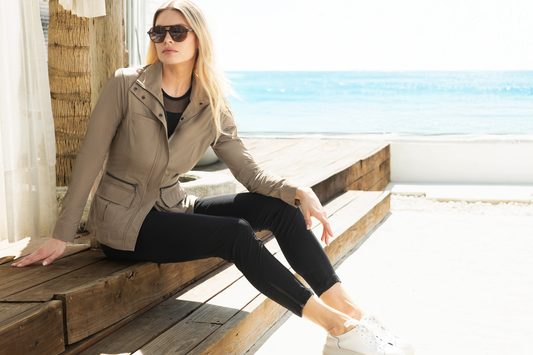 Effortless Airport Outfits: How to Achieve Comfort and Style with Premium Travel Apparel