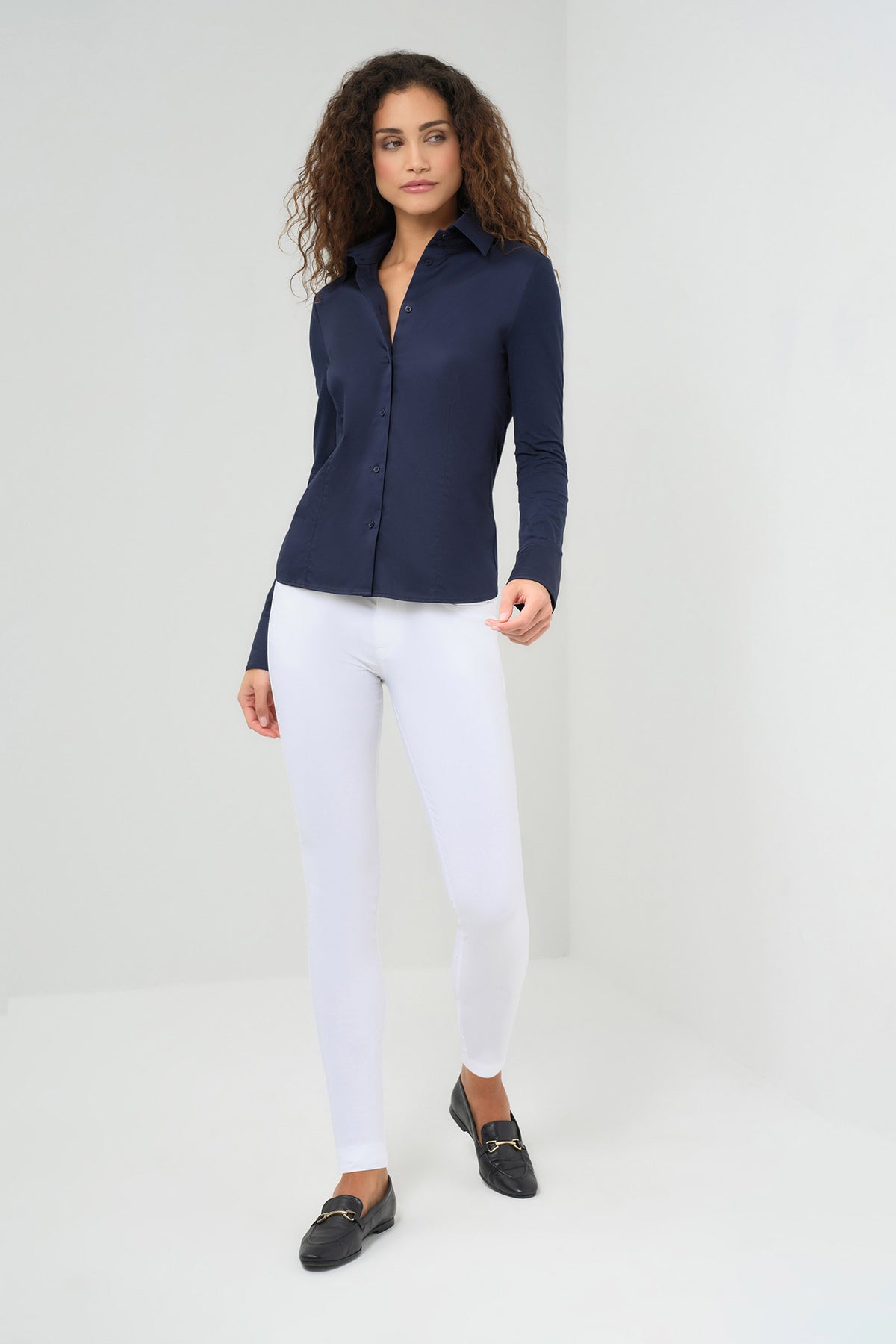 Navy ||
