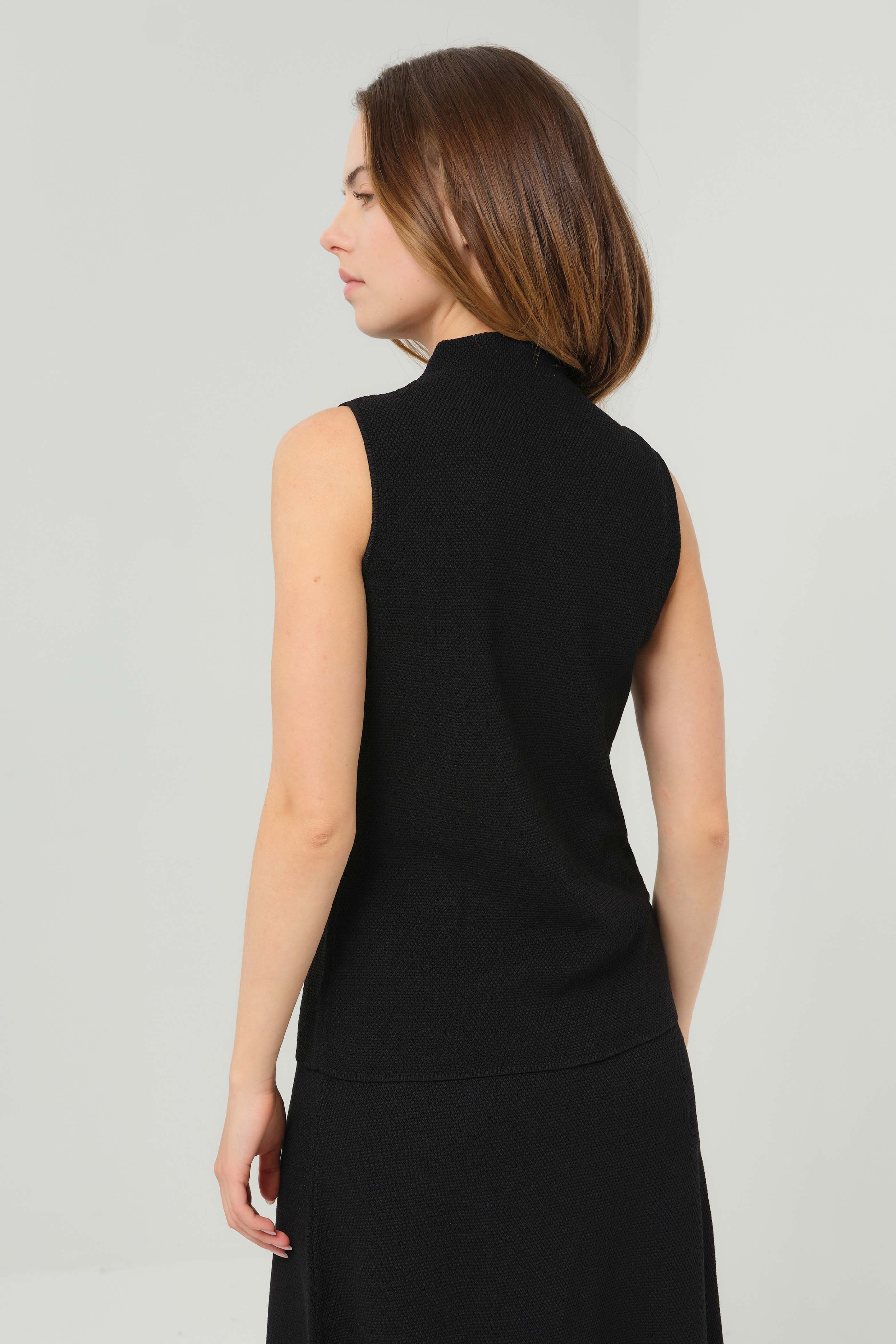 Siobhan Mock Neck Textured Knit Top