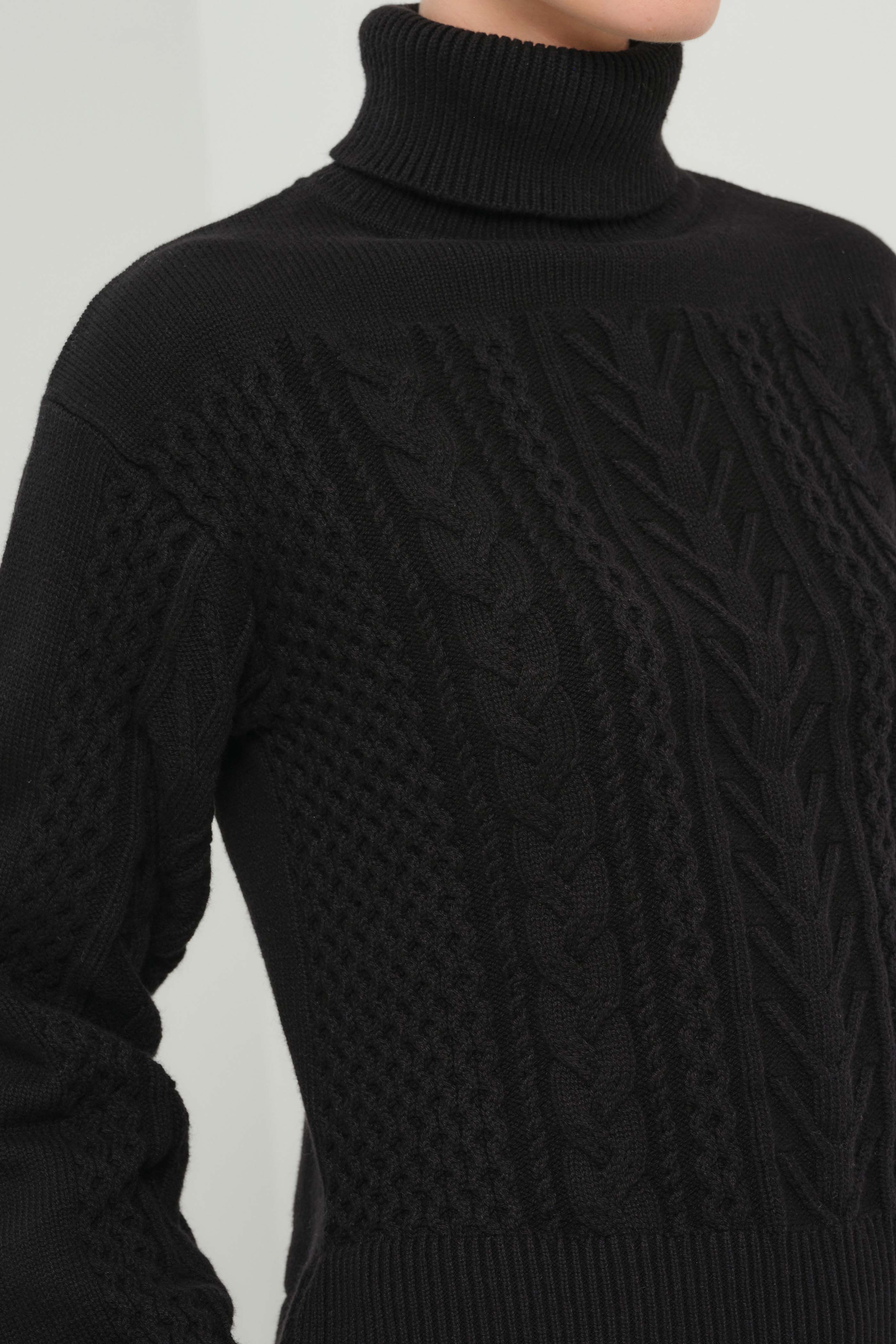 Wabi Mix Sweater Mixed-Stitch Cableknit Turtleneck