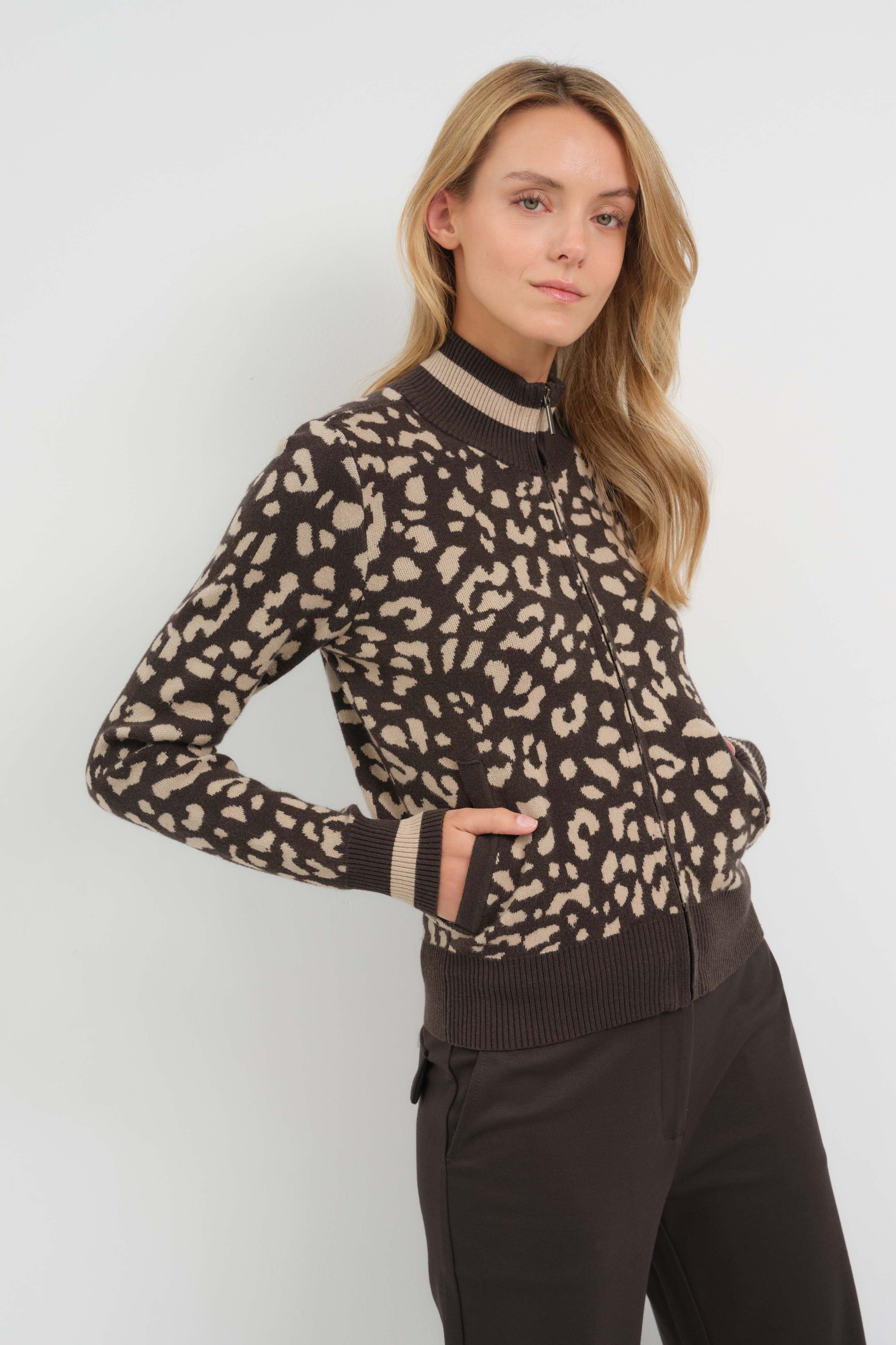 Bomi Jacquard Zip up Sweater