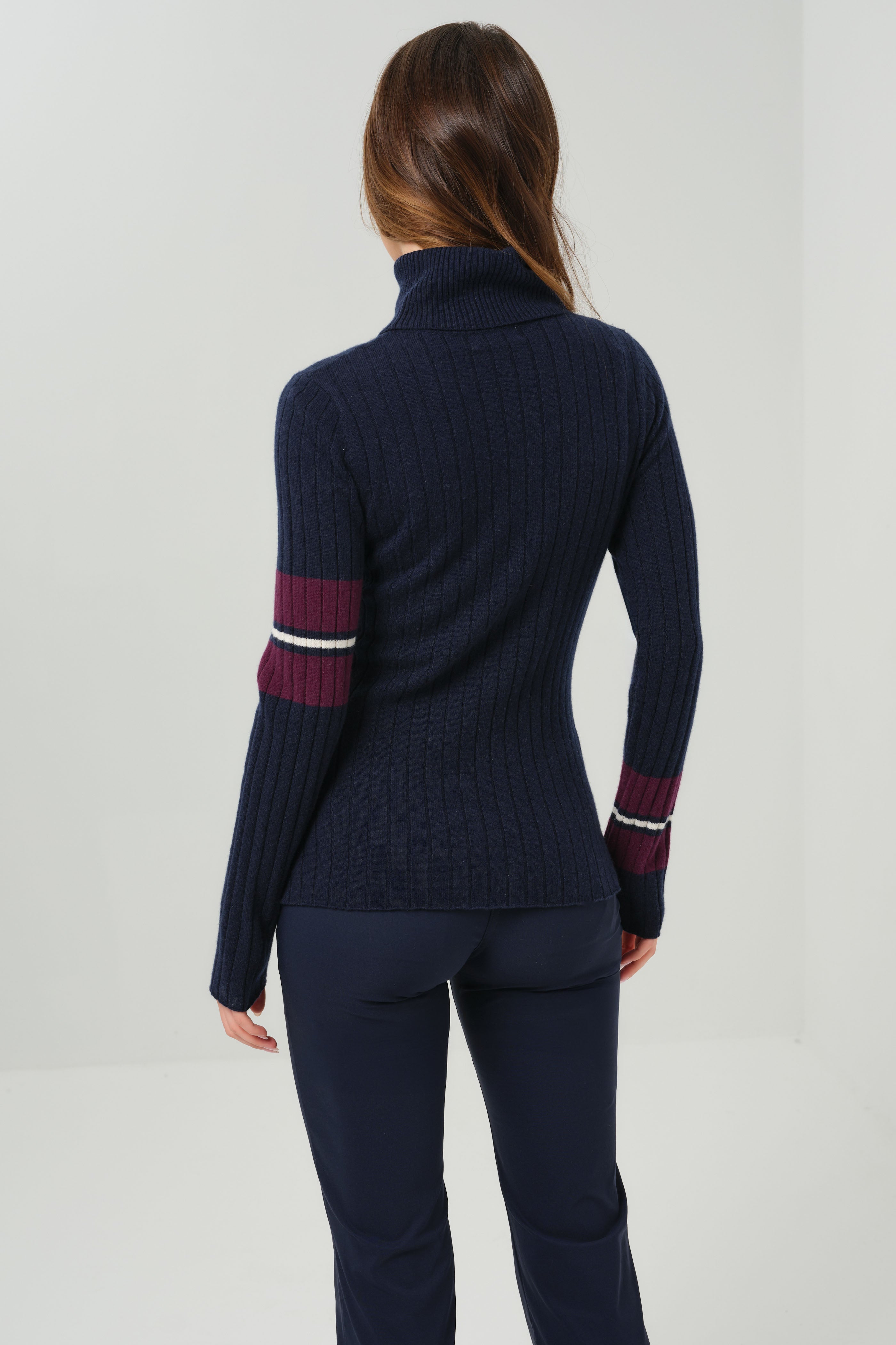 Jersey de cuello alto de cachemira de Lourdes