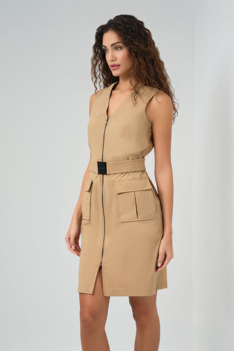 Robe utilitaire sans manches avec ceinture et fermeture éclair Kourt