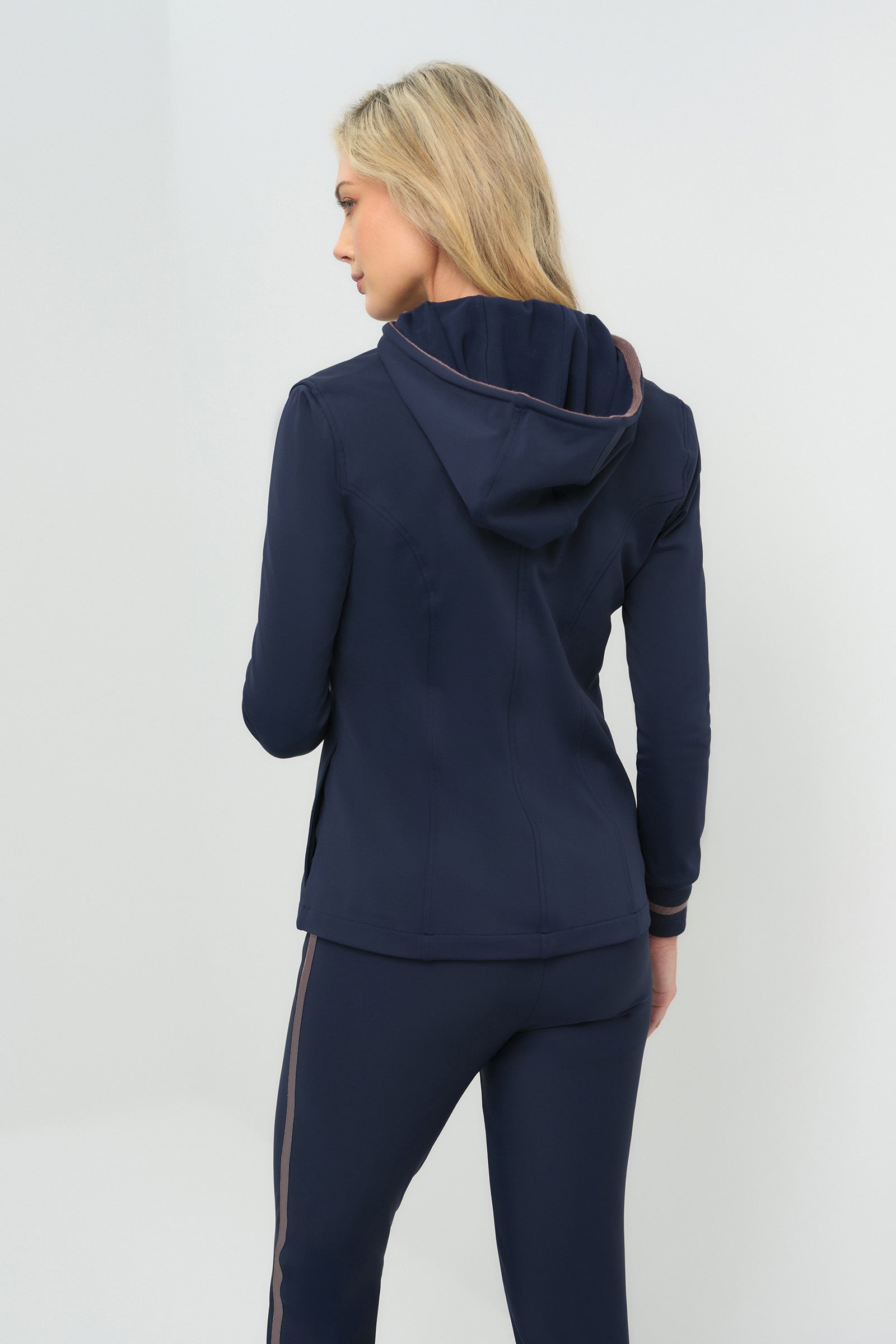 Blazer con capucha y forro polar Cozy Tressa