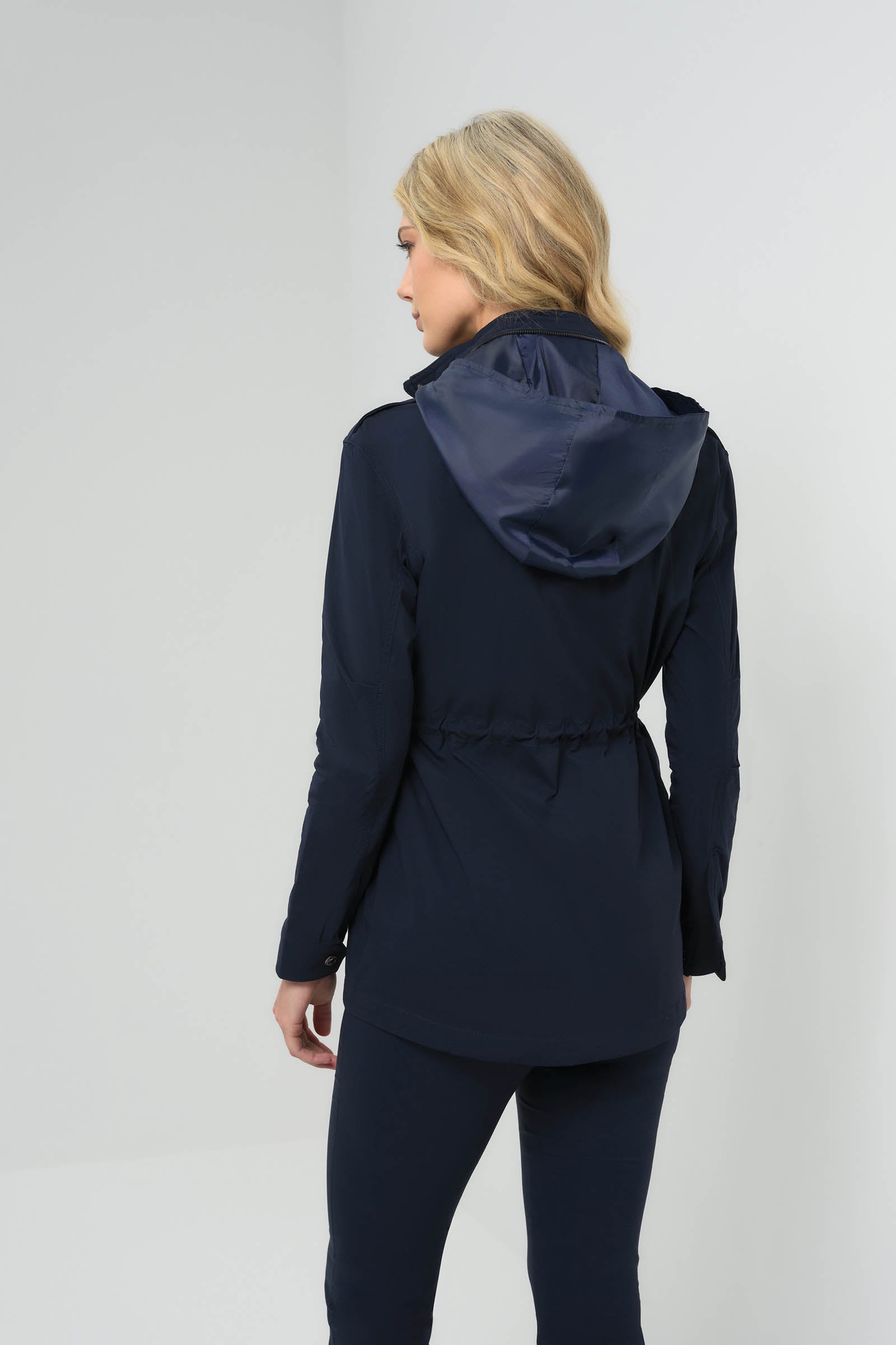 Veste utilitaire légère Courtney avec capuche – Anatomie - Main Image