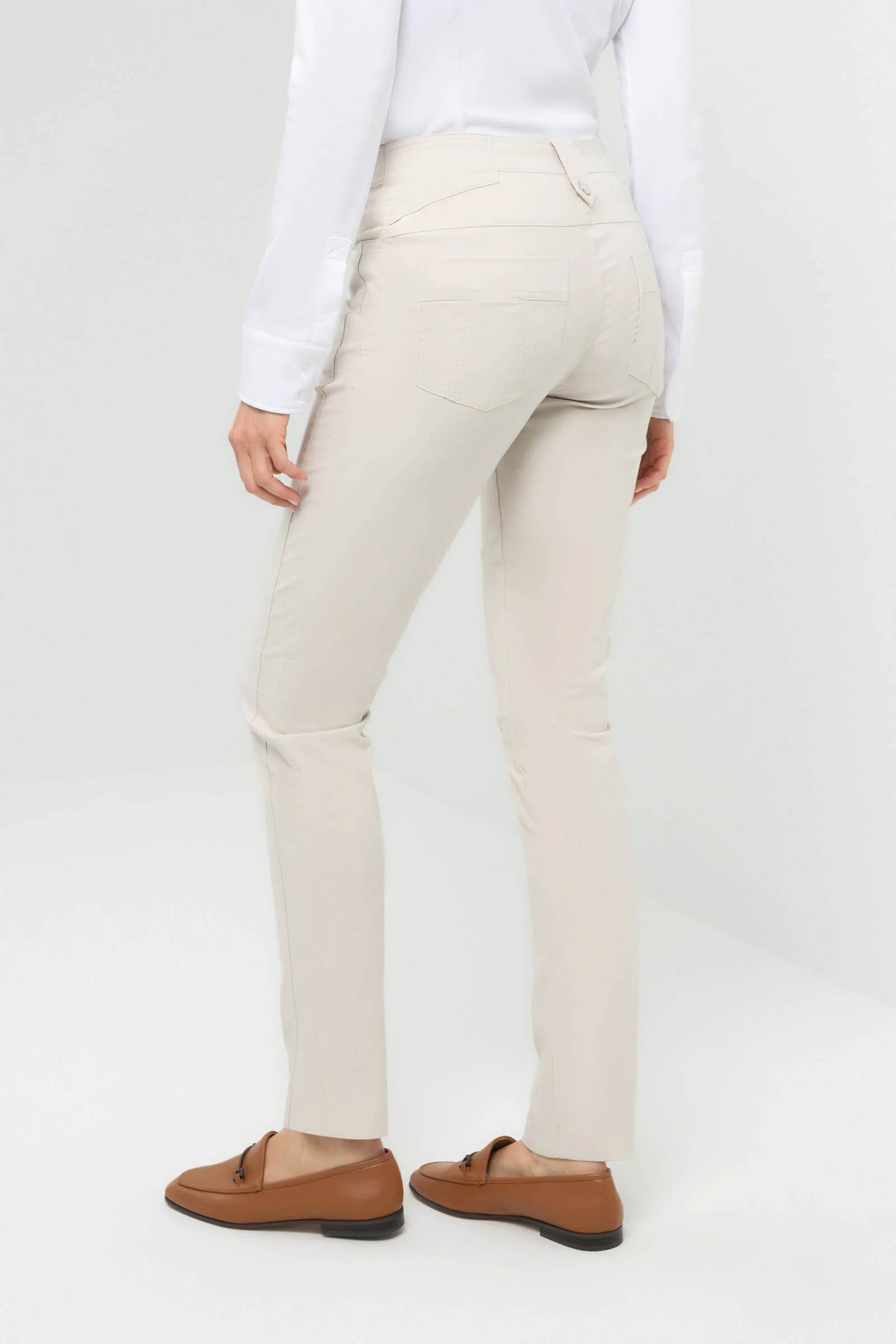 Skyler Performance Mid-Weight Skinny Leg Pant in Stone