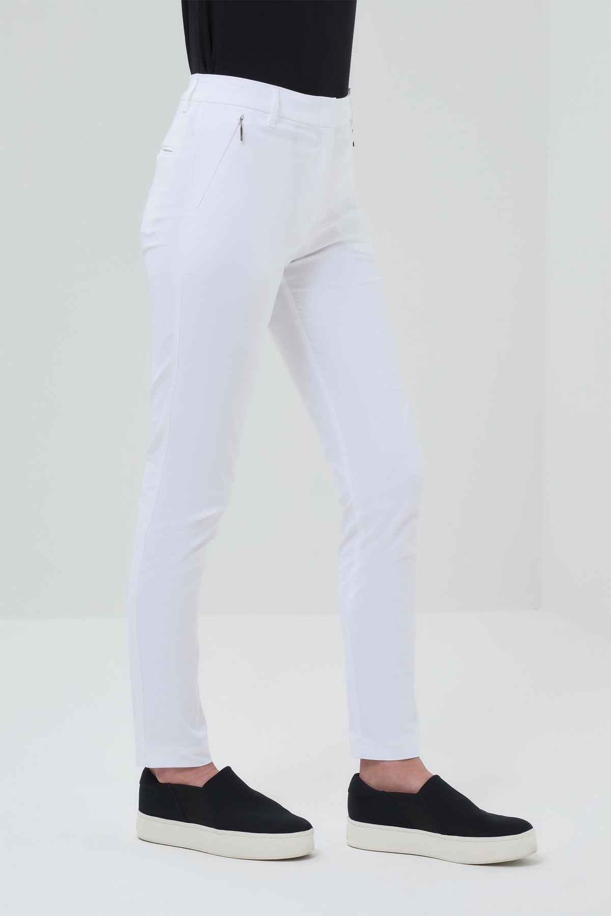 White ||