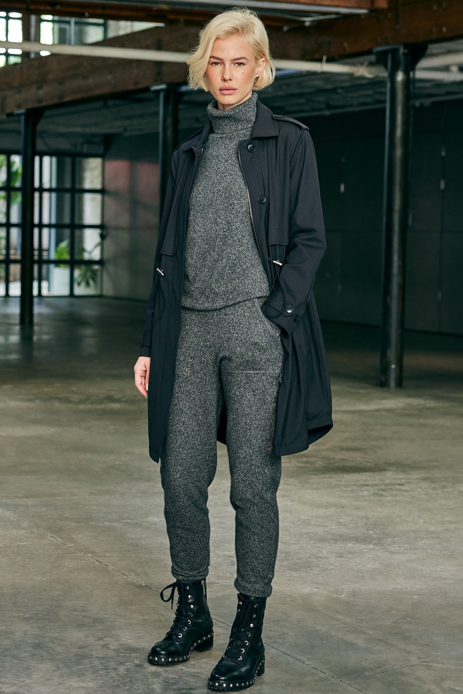 Charcoal || Londone Cashmere Relaxed Fit Jogger