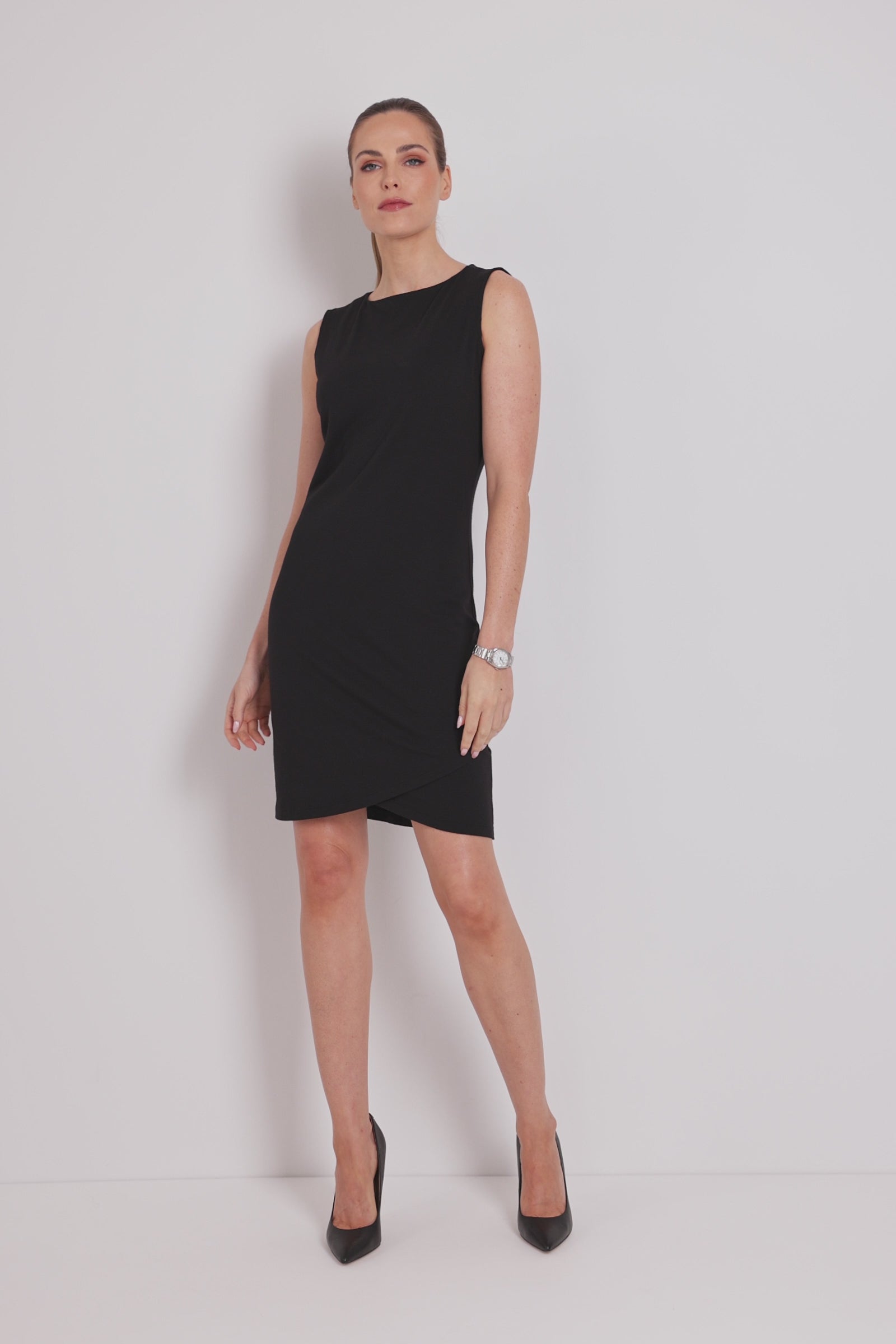 Video of a Johanna Dress in Black.